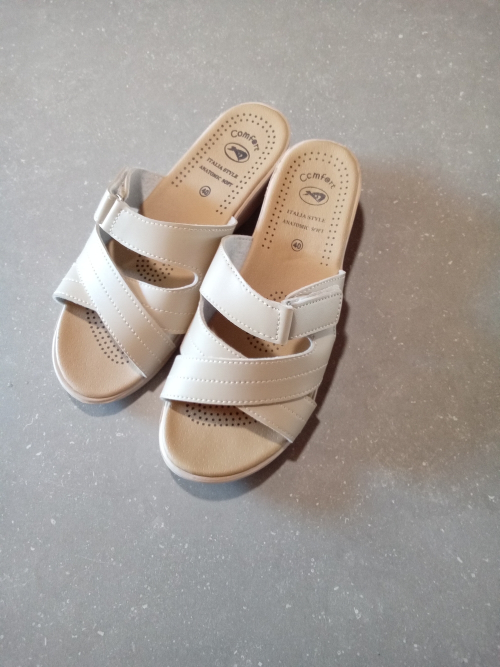 Comfort Italia Style Slide Sandals in Beige -